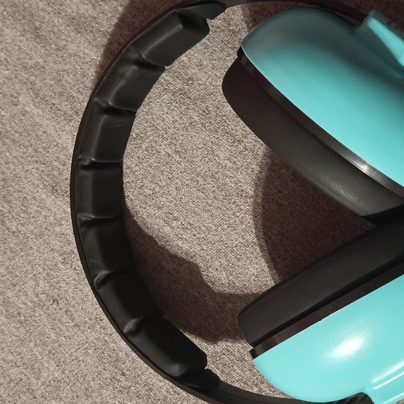 Friday 7Care Noise Canceling Headphones - Picture 3 of 6